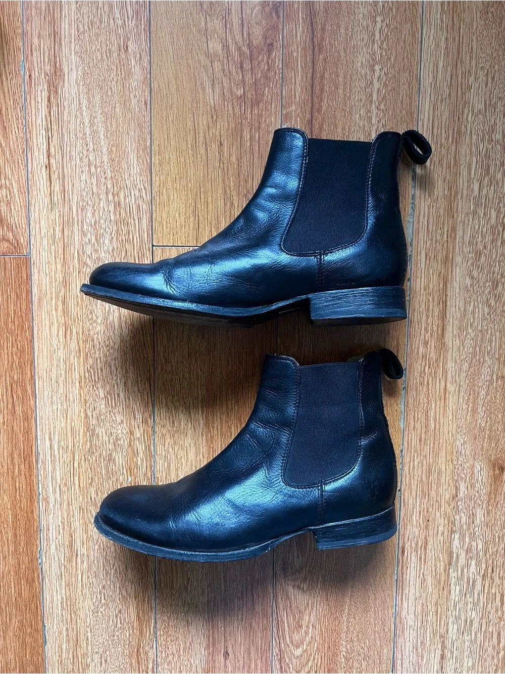 Frye Classic Black leather Chelsea Boots 10